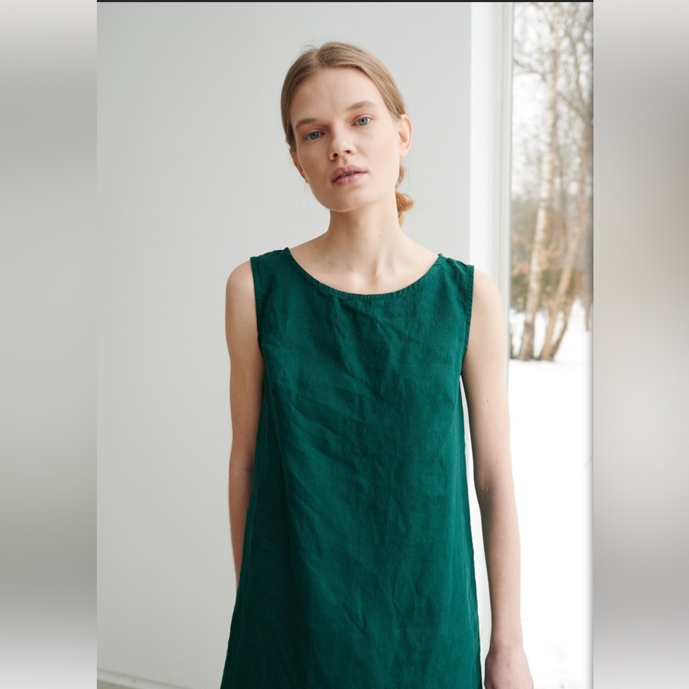 Elegant Green Sleeveless Dress